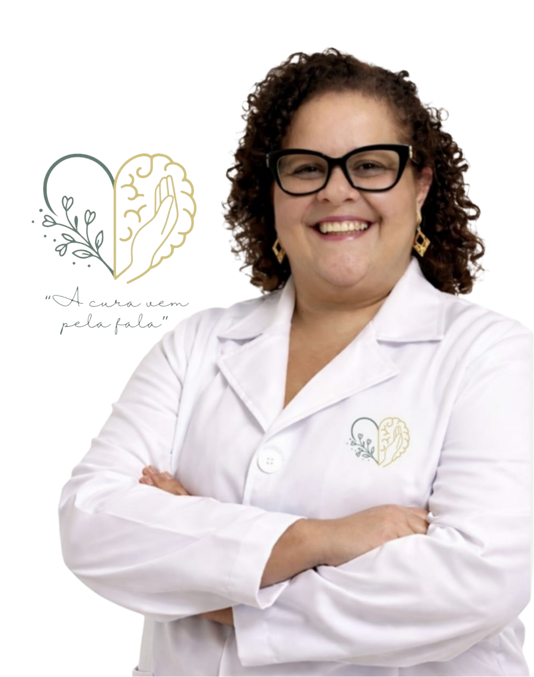 Ana Paula, psicanalista clínica, sorrindo, de jaleco branco